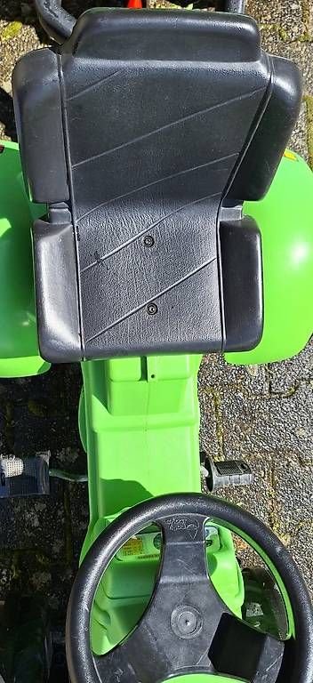 Véhicules pour enfants: Kindertraktor mit Anhänger – D'occasion à Ins par Purry 4