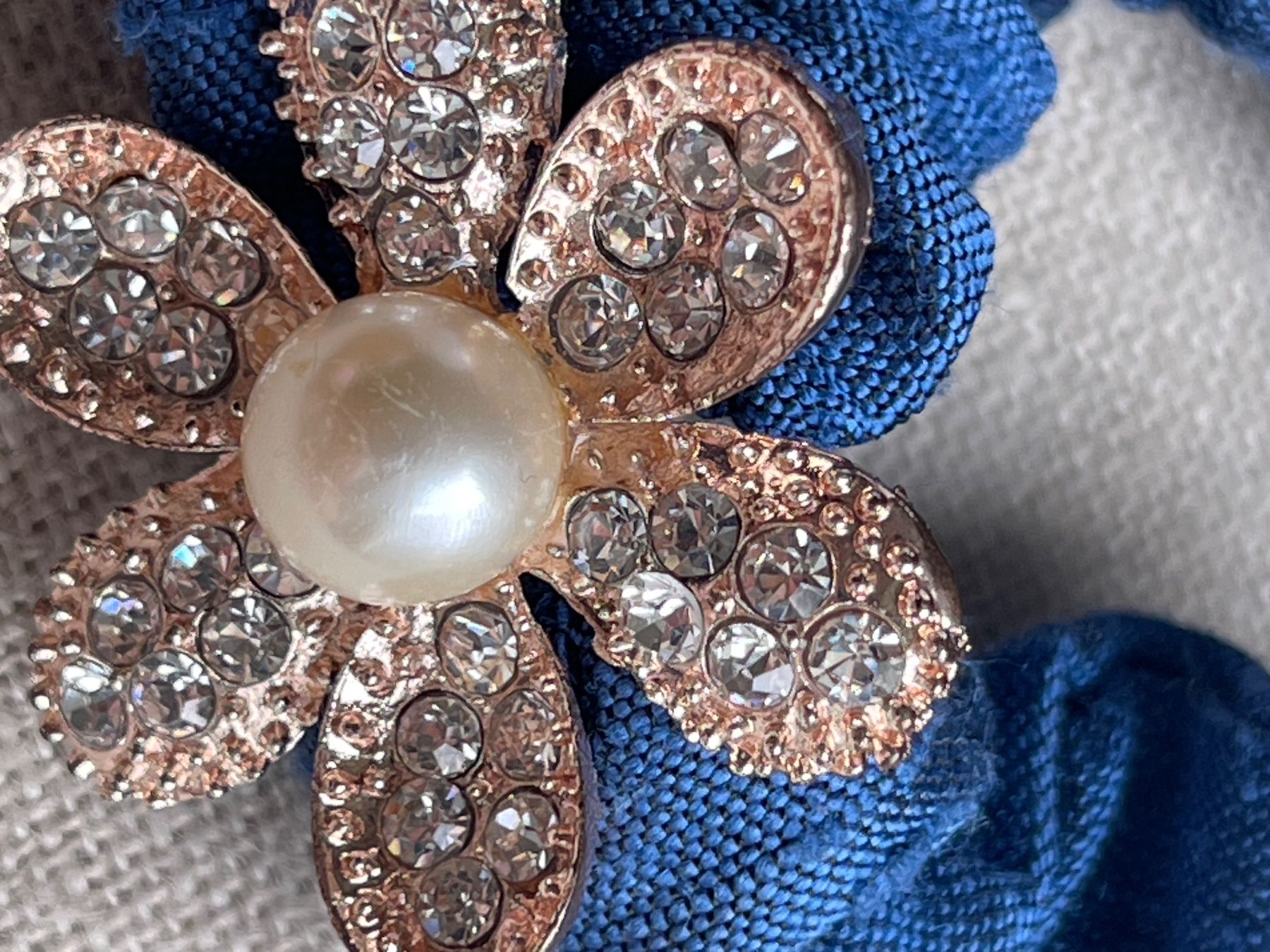 Haarschmuck: Scrunchie blau mit Strassblume 🌸 – Neu (gemäss Beschreibung) aus Brütten von Rod816 4