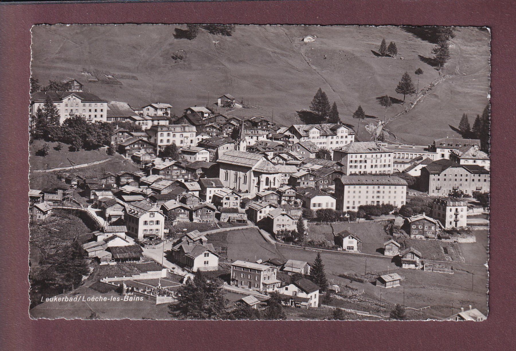 Cartoline postali: LEUKERBAD - Teilansicht - 1947 – Usato da Pully venduto da nicecards
