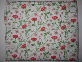 Baumwollstoff weiss mit Ranken und roten Blüten