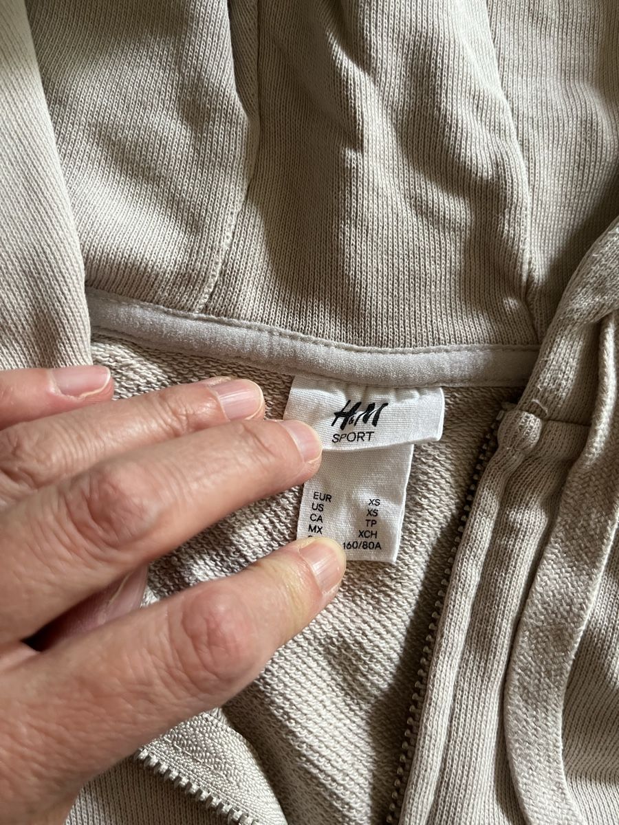 H&M Pullover & Sweatshirts: Trainerjäggli beige XS – Gebraucht aus Bern von Regi1975 1