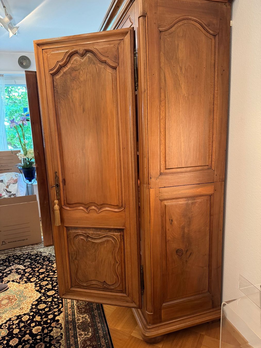 Armadi: Neuenburger Barockschrank – Usato da Bern venduto da HayozHayoz 1