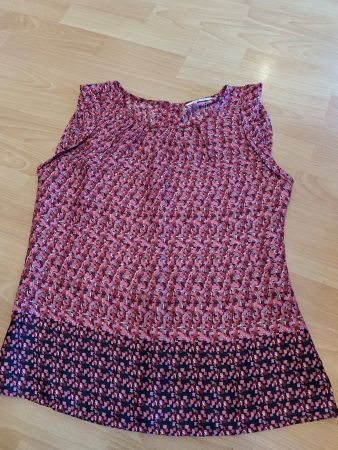 Joli top Camaïeu t. 36
