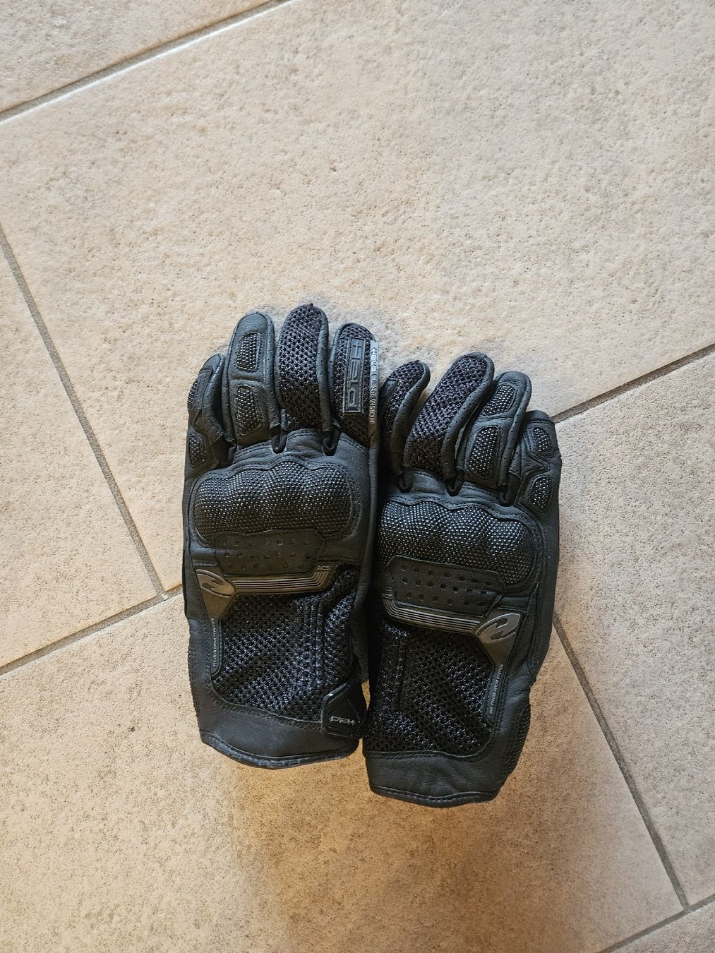 Held Altri accessori da uomo: Held Biker Handschuhe Grösse L neuwertig – Nuovo (secondo la descrizione) da Wangen SZ venduto da baesche_sch