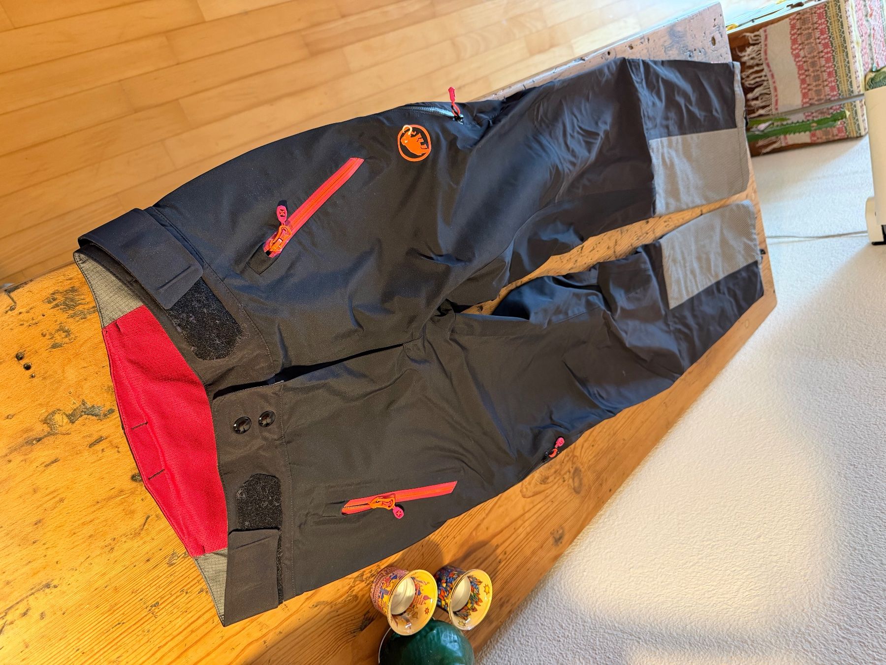 Mammut Pantaloni: Mammut Eiger Extrem Gore-Tex Pro Hardshellhose Damen Gr. 36 – Nuovo (secondo la descrizione) da Stäfa venduto da Bibi2 3