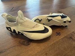 Fussballschuh 36