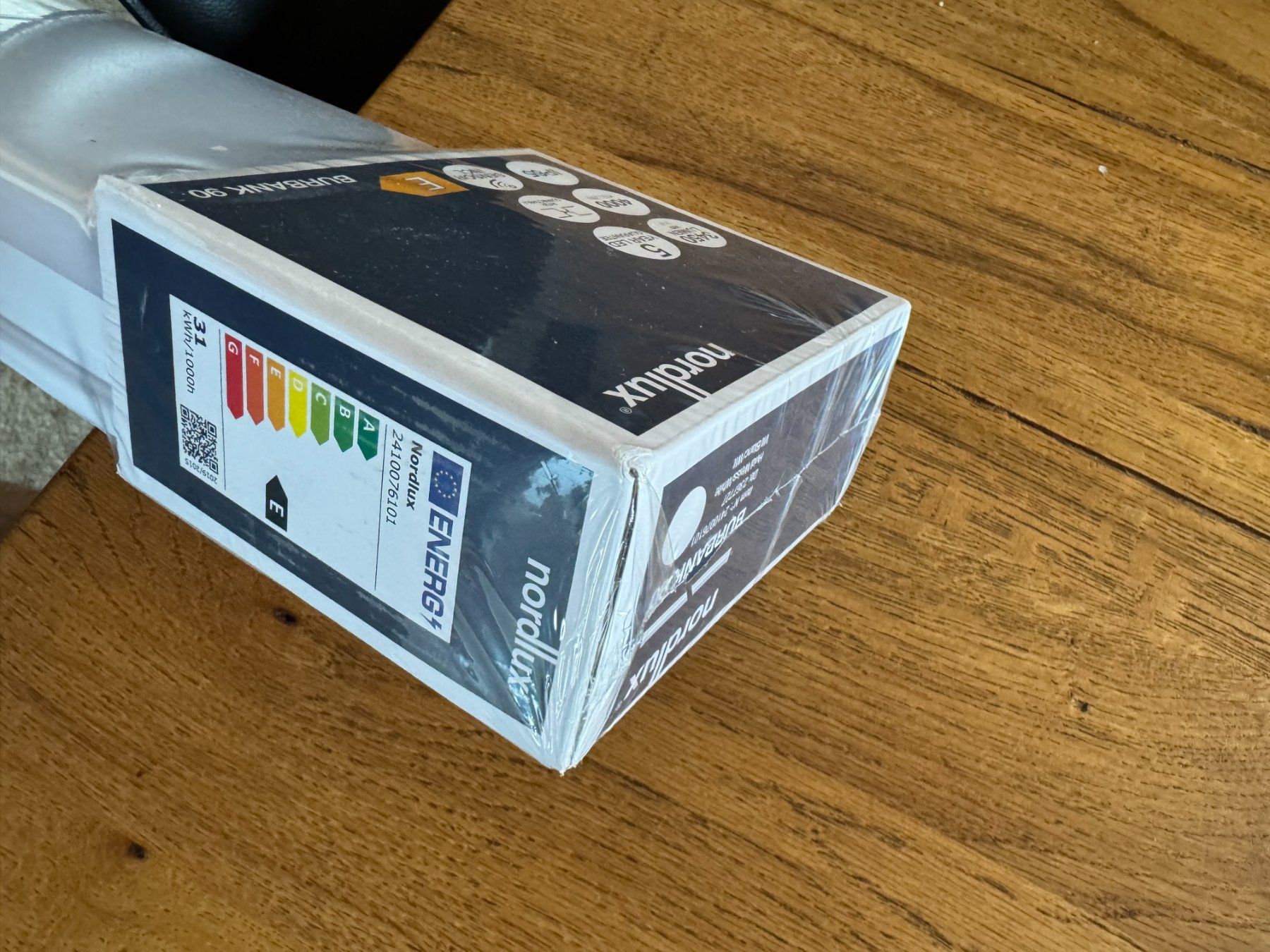 Kronleuchter & Deckenlampen: LED-Sensor-Lichtleiste Burbank IP65 Kunststoff, 90cm, 4.000K – Neu und originalverpackt aus Neuheim von iCom2001 1