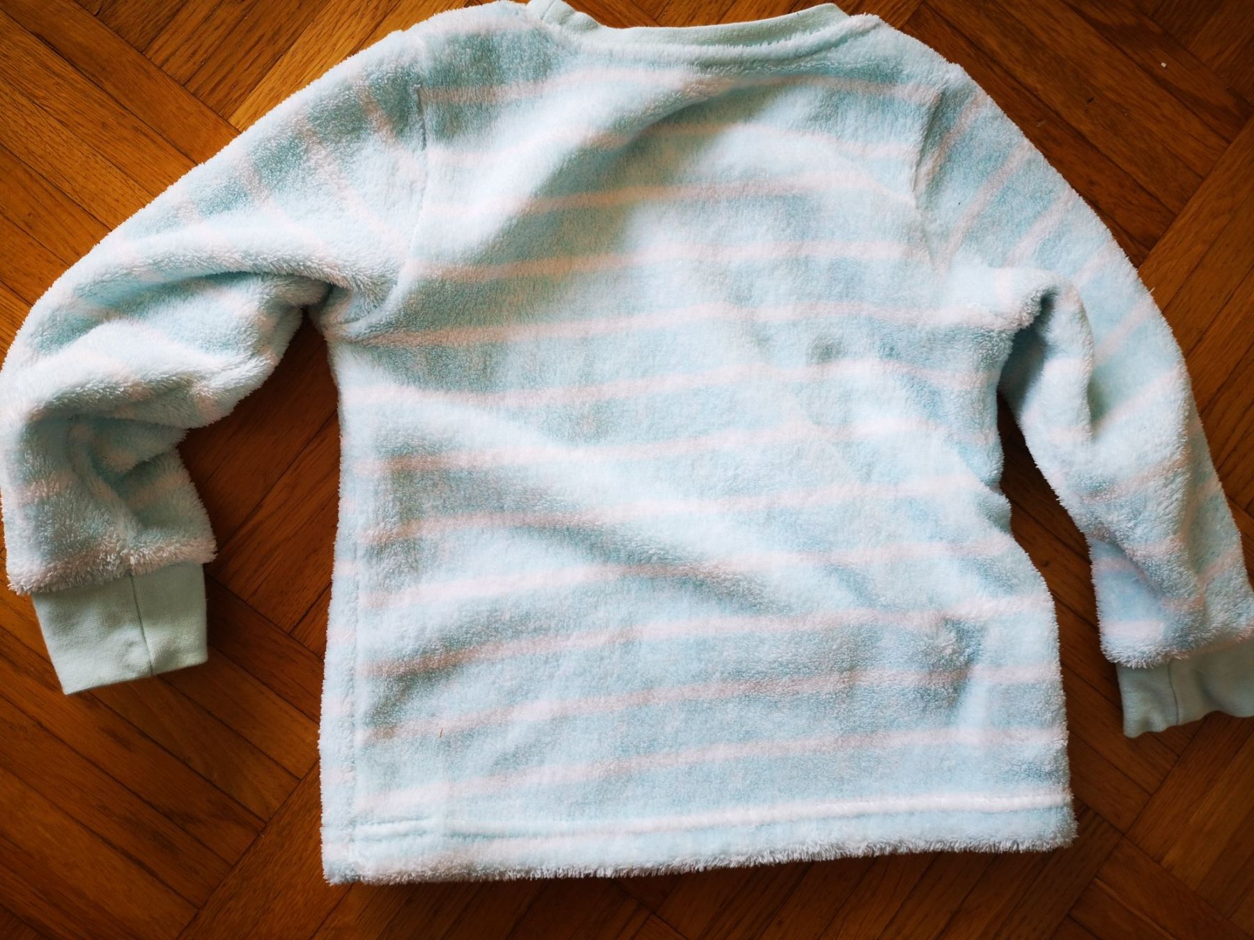 Pulls et sweat-shirts: Pullover mit Pinguin / Pull avec Pinguin 98 – D'occasion à Onex par Genevois85 1