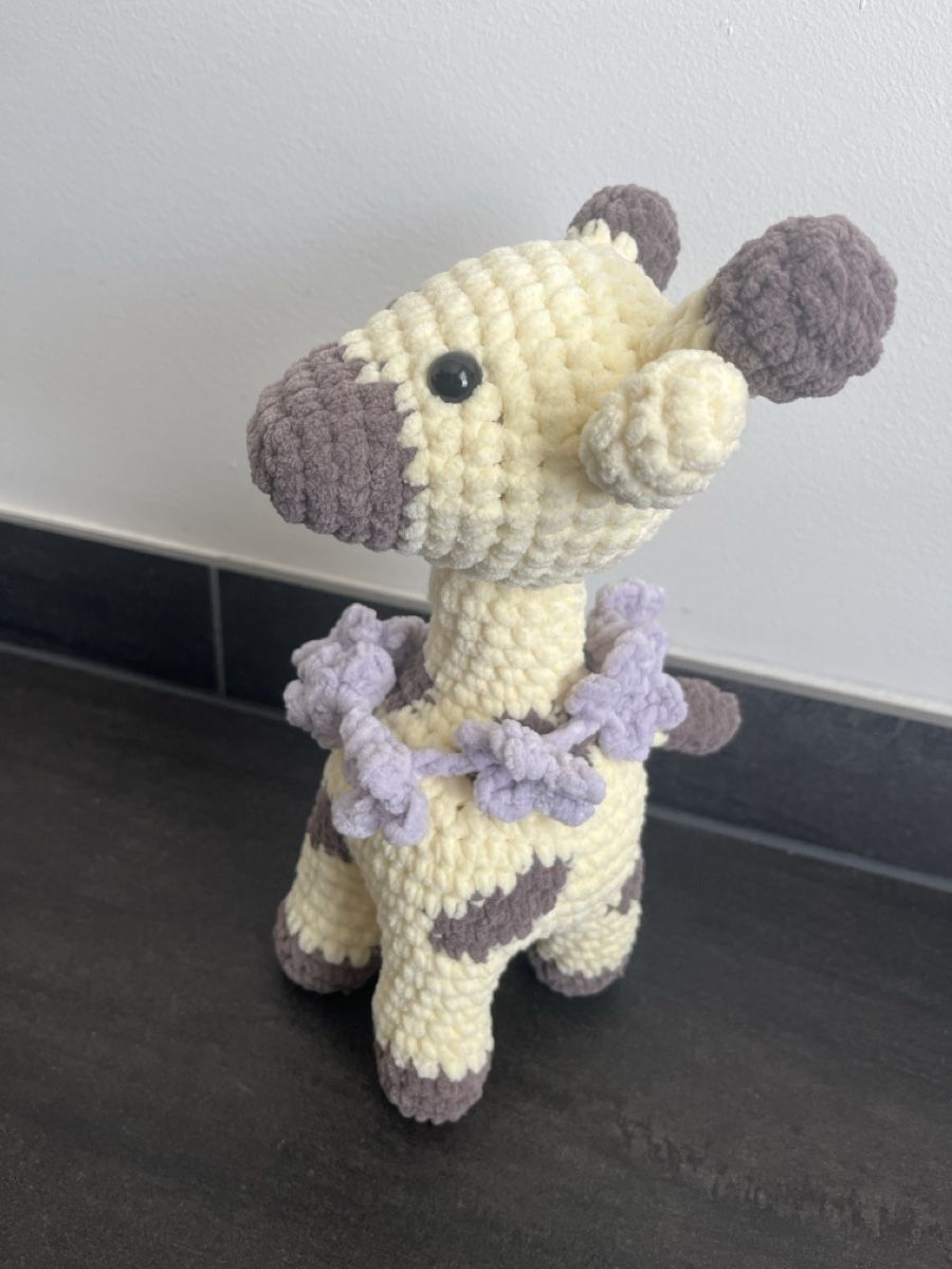 Spielzeuge: Häkel / Crochet Giraffe mit Blumenkette – Neu (gemäss Beschreibung) aus Altishofen von crochetbyaur 2
