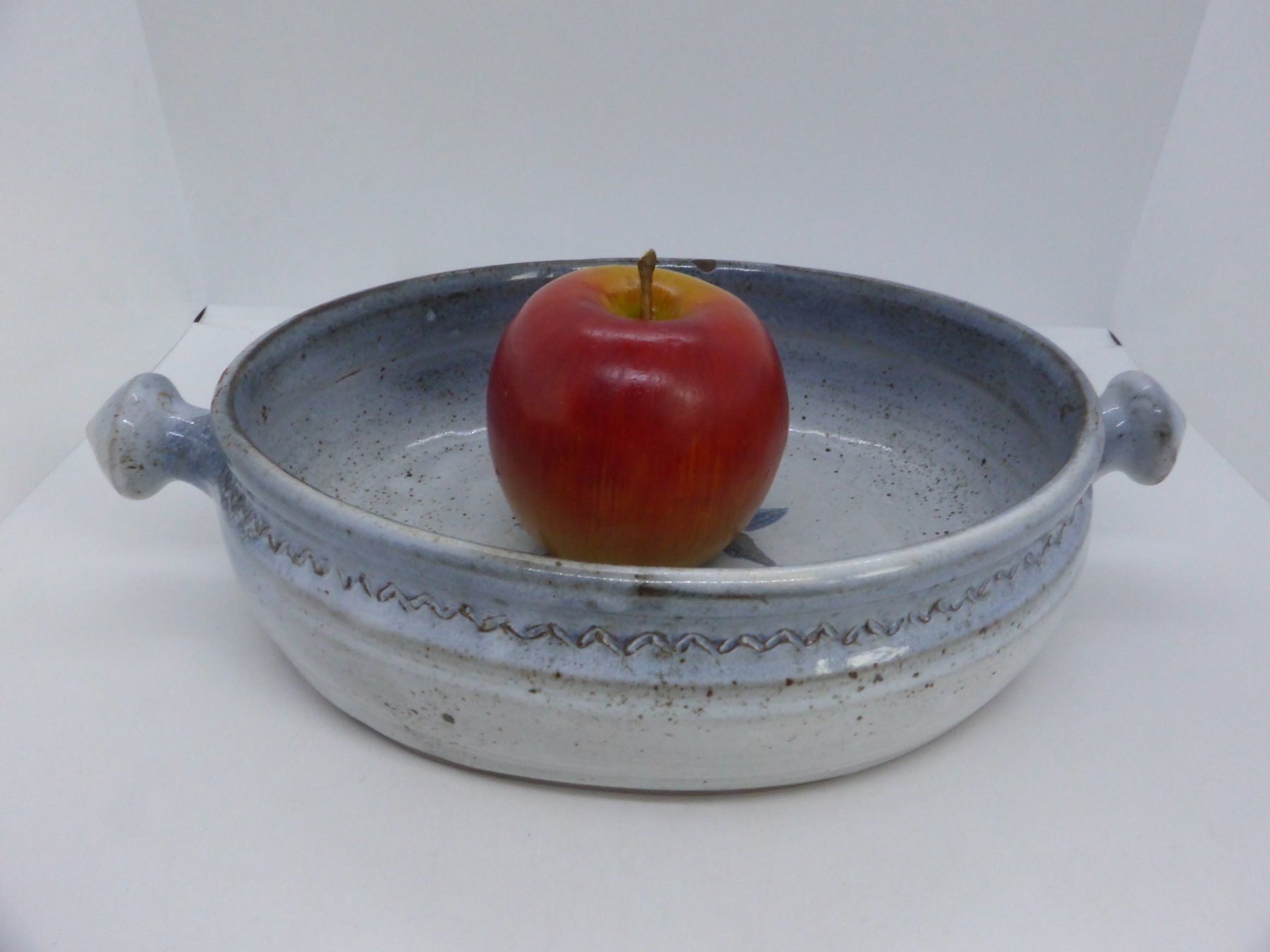 Piatti di portata: Atelier ATCH Thierry et Chantal Robert plat à fruits en grès – Usato da Porrentruy venduto da Kim017