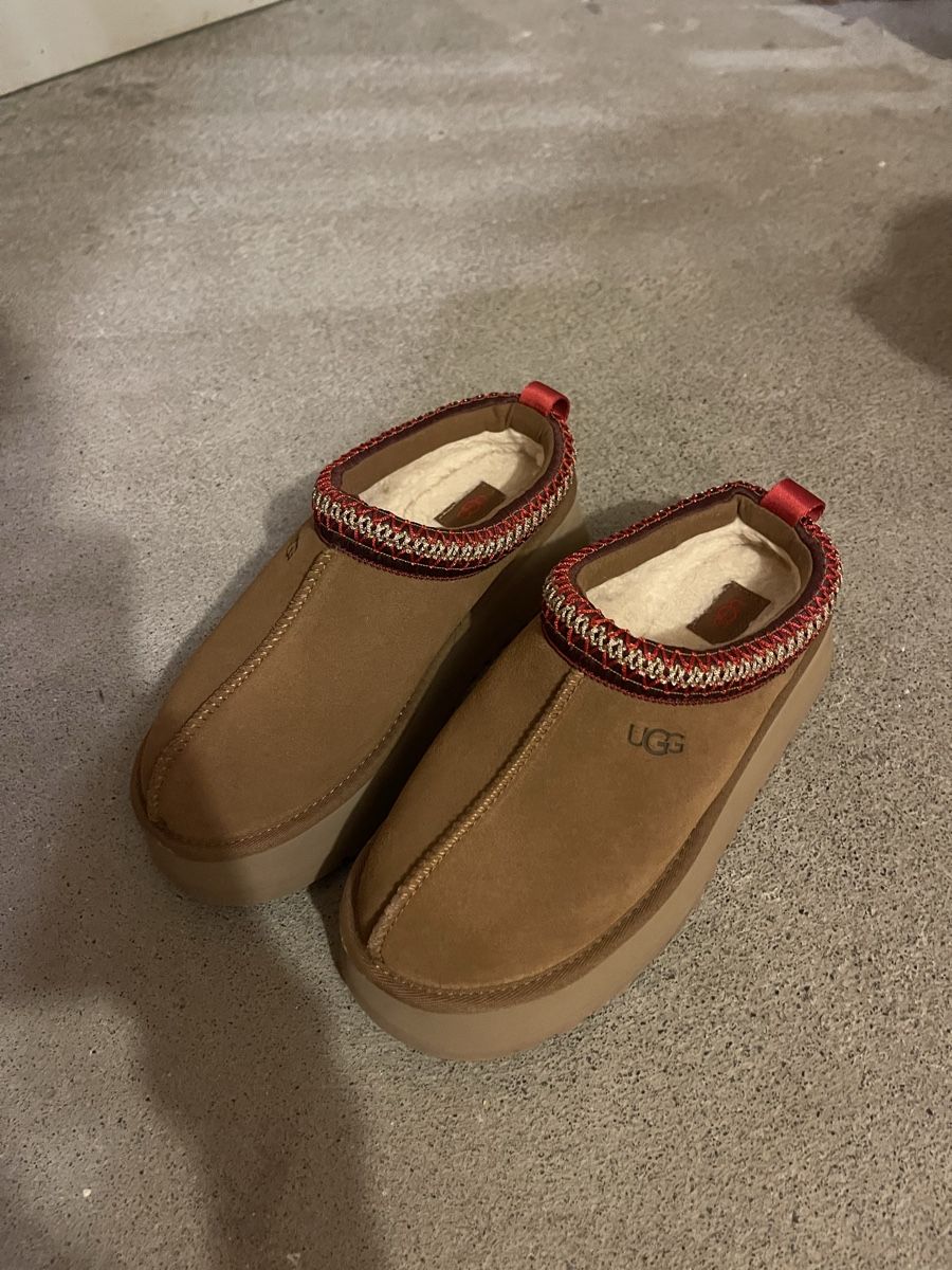 Scarpe da donna: UGG Schuhe Gr. 39, neu! – Nuovo (secondo la descrizione) da Horgen venduto da Ed0 1
