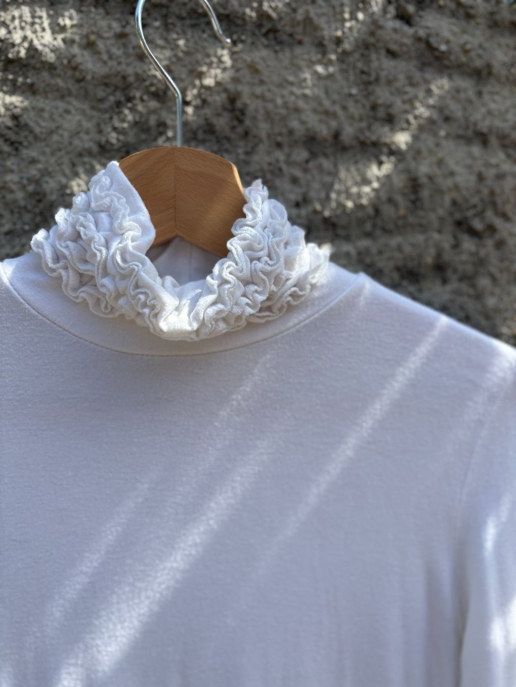 Maglioni & Felpe: Rüschen Rollkragen Langarm Pullover weiss // Cottagecore – Nuovo (secondo la descrizione) da Wittnau venduto da cel_j8w9 1