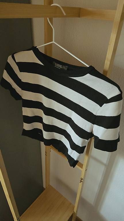 Top: Top a righe Primark – Usato da Sementina venduto da edo_c2fd