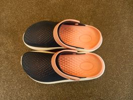 Crocs Gr. 38,5 M6 W8