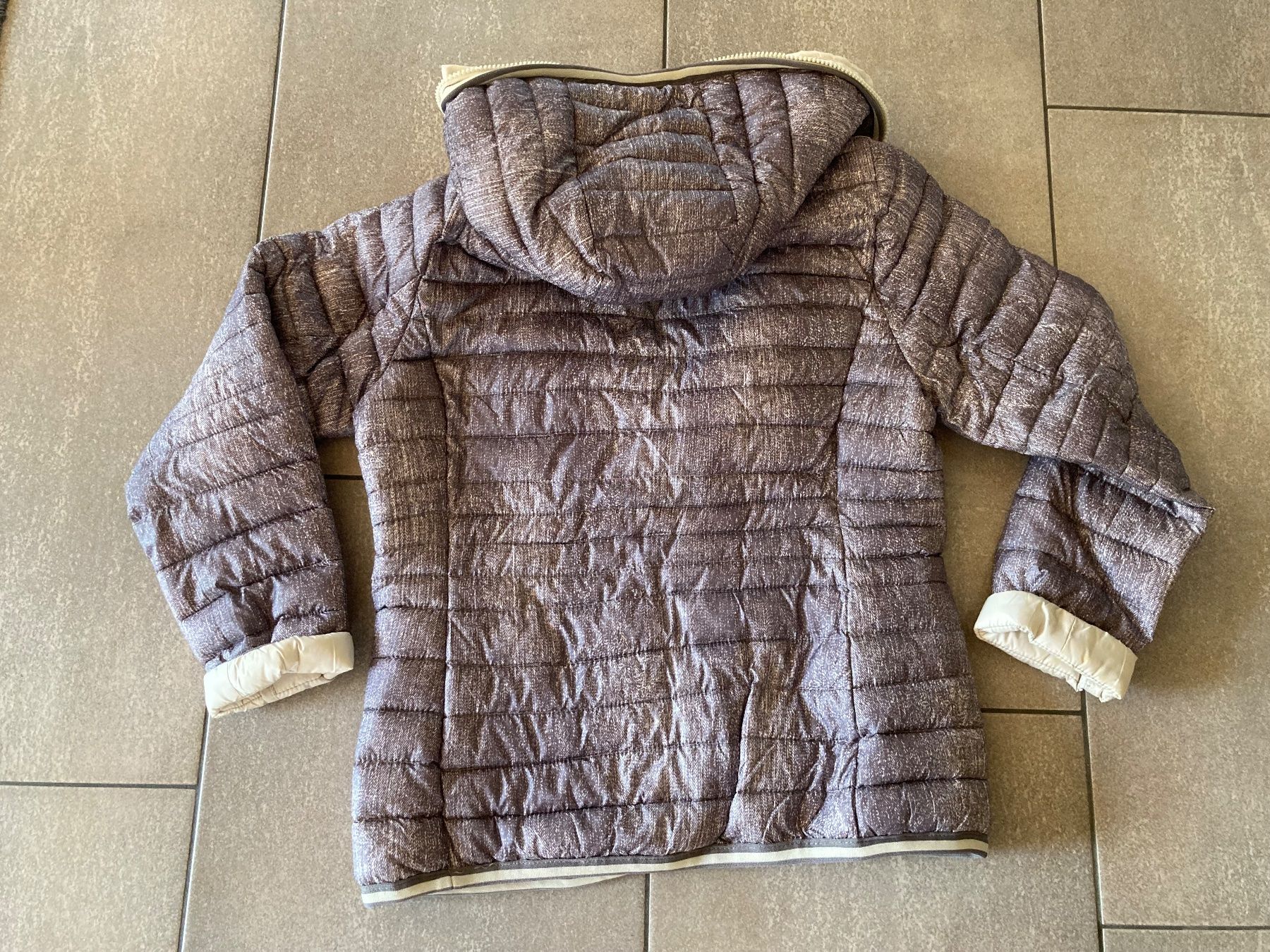 Jacken: Steppjacke;  mit Kapuze; NEU! – Neu (gemäss Beschreibung) aus Mosnang von Kusli09 1