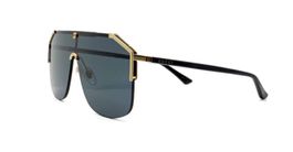 Gucci Sonnenbrille Oversize Schwarz Gold unisex Neu