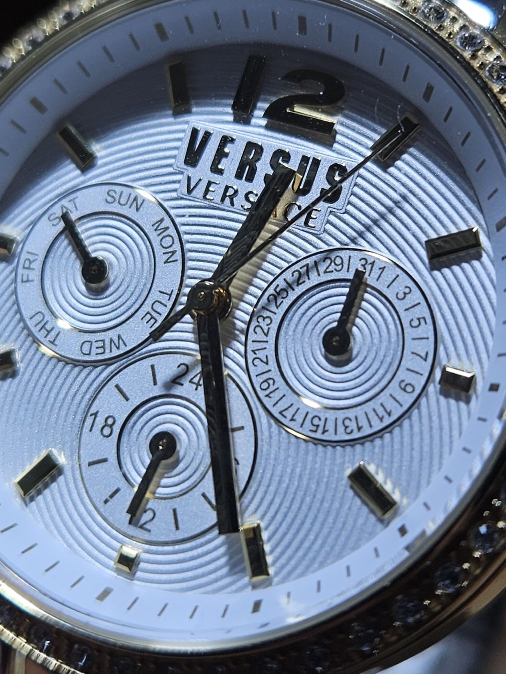 Versace Uhren: Versus Versace Uhr 37mm mit Box  – Gebraucht aus Flamatt von pie_f9zm 3