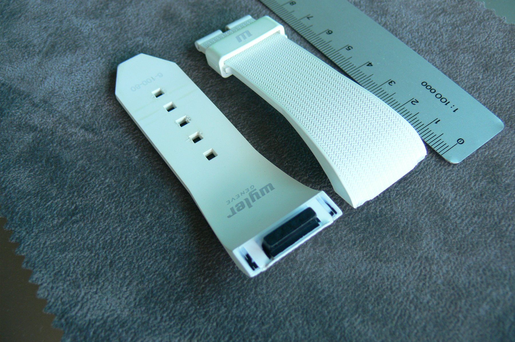 Wyler Montres: Wyler Code R Band strap braclet weiss – D'occasion à Remigen par Kelias 5