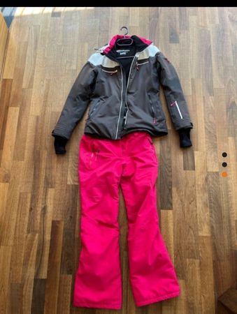 Skidress / ensemble de Stöckli 38/M