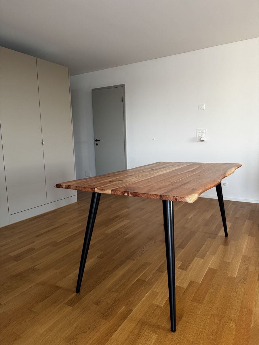 Mömax Tavoli: Esstisch Massivholz – Usato da Oerlingen venduto da giulia.i 1