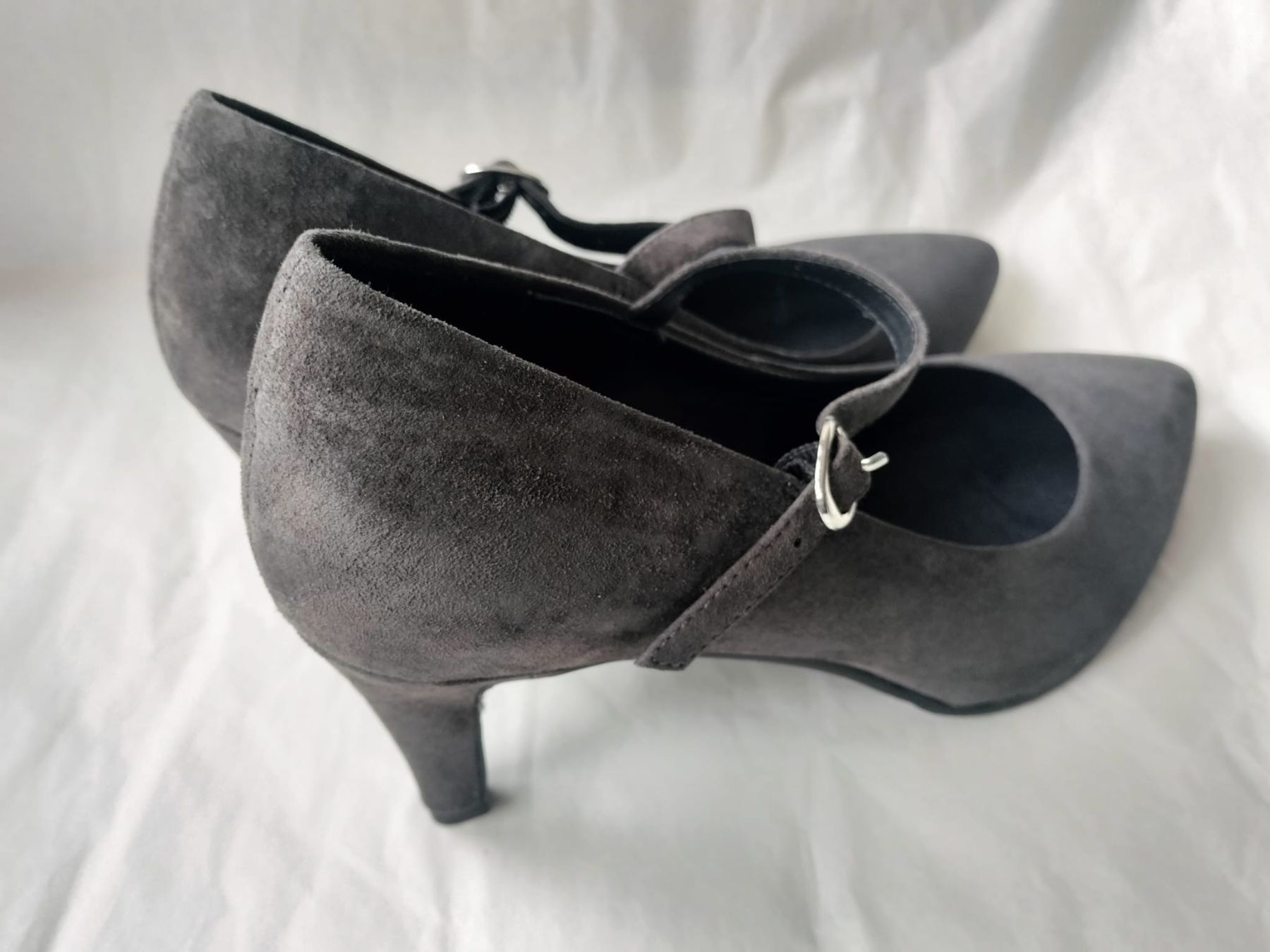 Roberto Santi Damenschuhe: Roberto Santi Pumps Grau, Gr. 37 – Gebraucht aus Aarau von Obdulia 4