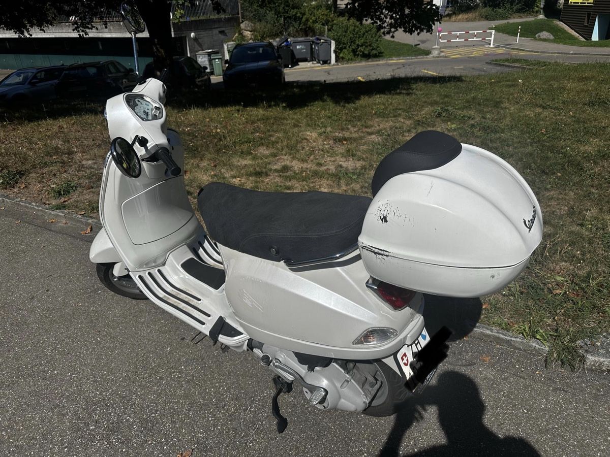 Piaggio Route: Roller Piaggo LX 125 – Défectueux à Zürich par kar_ytx2 4