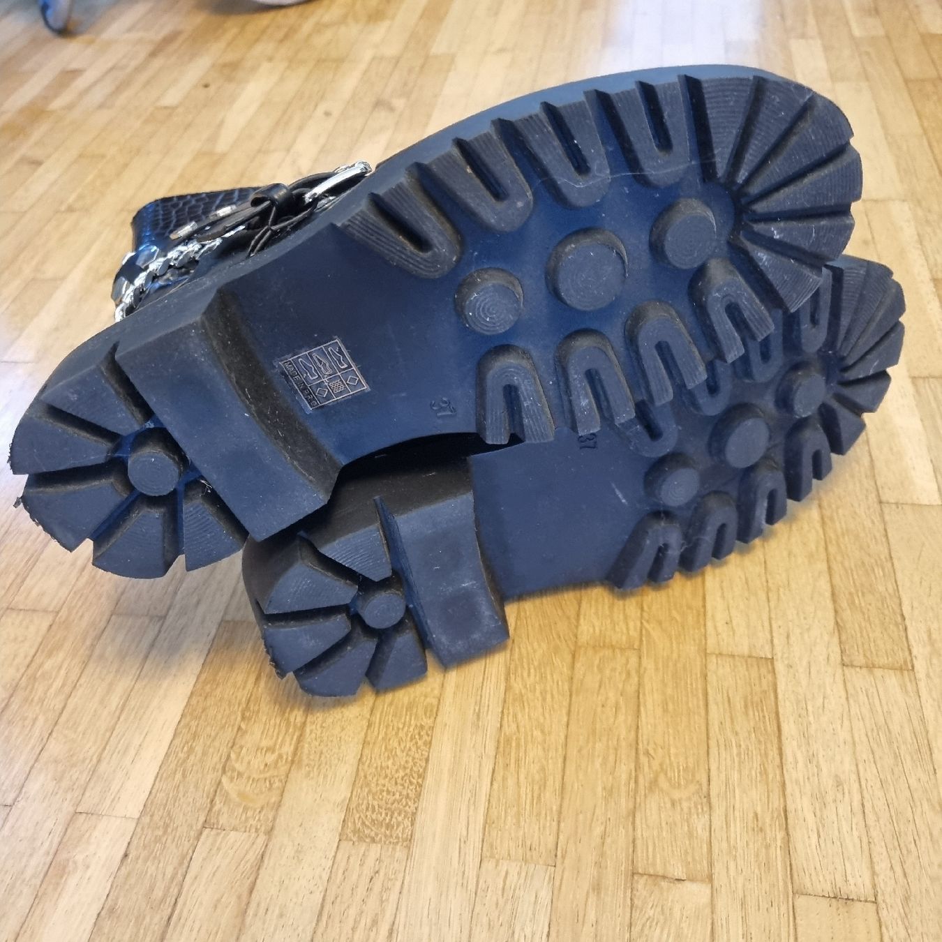 Scarpe da donna: Schuhe – Usato da Biel/Bienne venduto da Ressourceraum 2