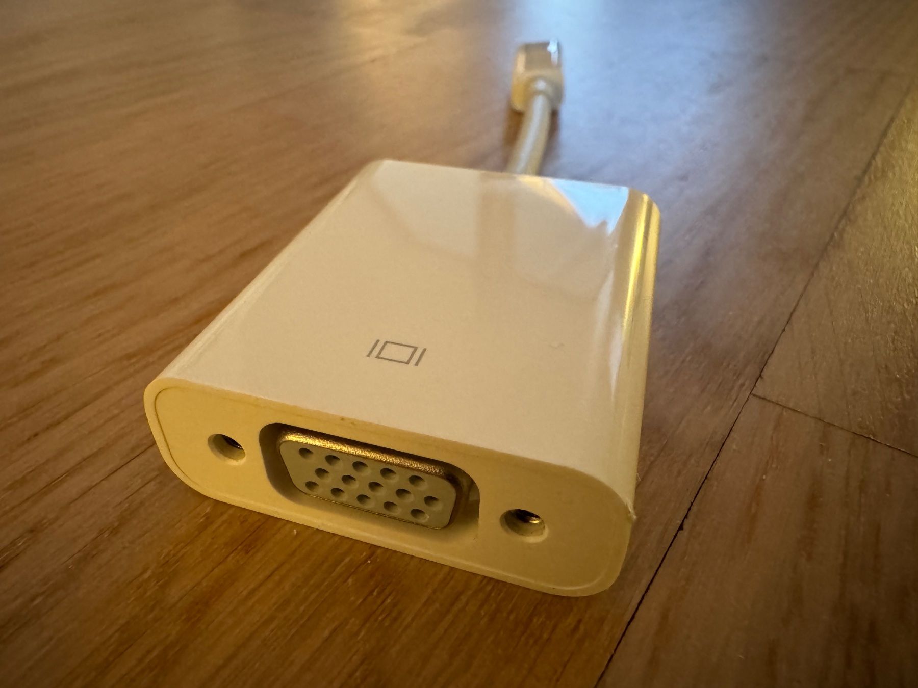 Apple Laufwerke & Adapter: ***** Apple Mini DisplayPort to VGA Adapter ***** – Gebraucht aus Bülach von dh_96 1