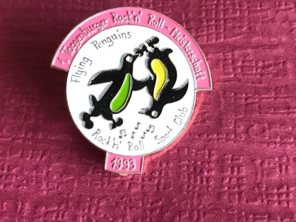 Placchette & Badge: Rock and Roll Pin – Usato da Itingen venduto da Bebbi6569