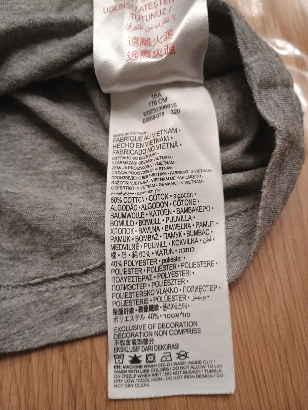 Levi's Hemden, T-Shirts & Polos: Levi's T-Shirt 16 Jährige/16 ans – Gebraucht aus Murten von Palli23 3