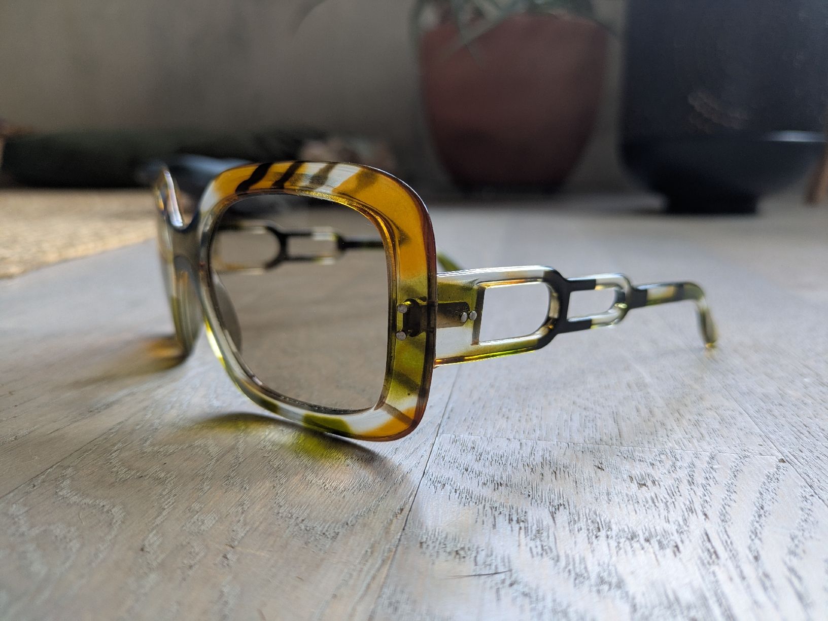 Occhiali & Lenti: Vintage Sonnenbrille, bunt gemustert – Usato da Kirchlindach venduto da Chantalone 1