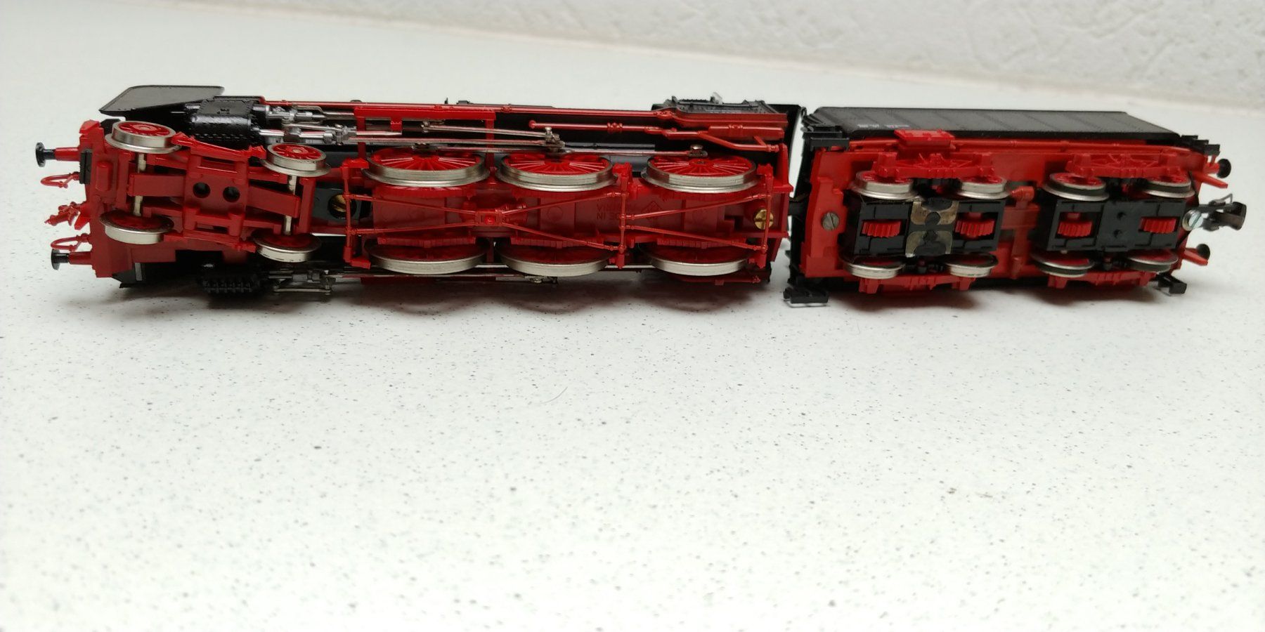 Roco Modellini di ferrovie: Roco Dampflok 23105 mit Figur/Raucheinsatz – Usato da Waltenschwil venduto da Ardnas007 3