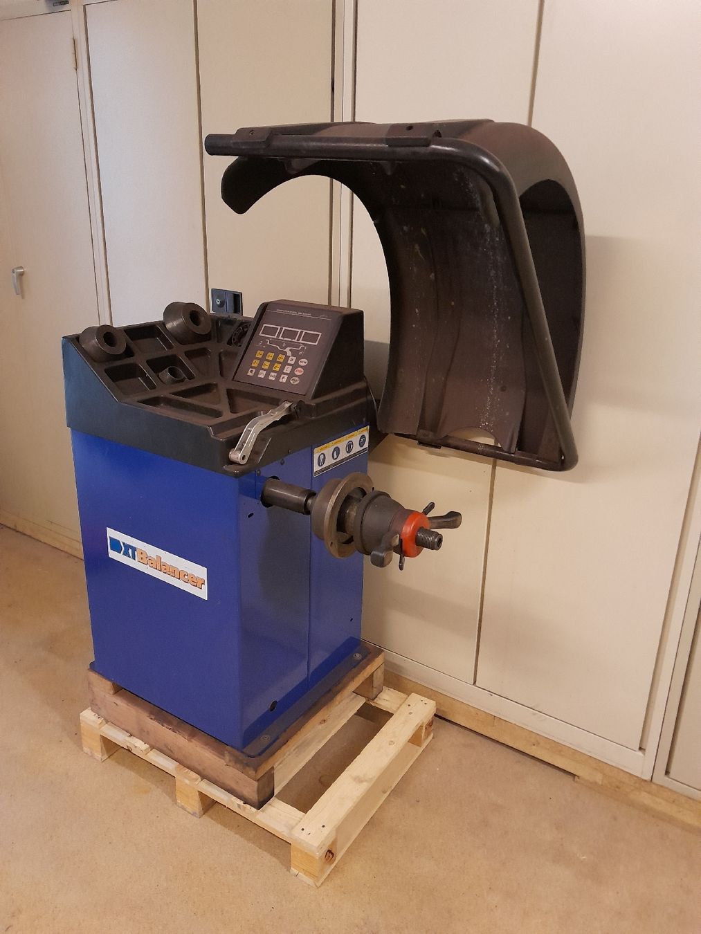 Tutte le macchine: Auswuchtmaschine  – Usato da Willisau venduto da Plein 1
