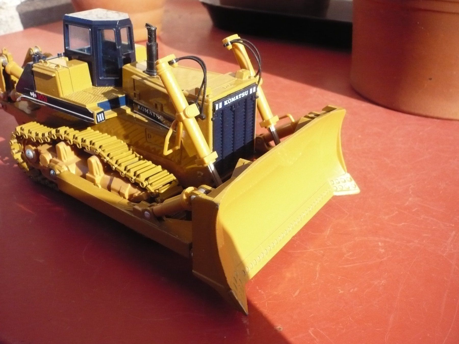 Komatsu Kit di modellismo & Modellini statici: KOMATSU  Bulldozer  Shinsei  Nr. 617 – Usato da Biberist venduto da Urmel 5