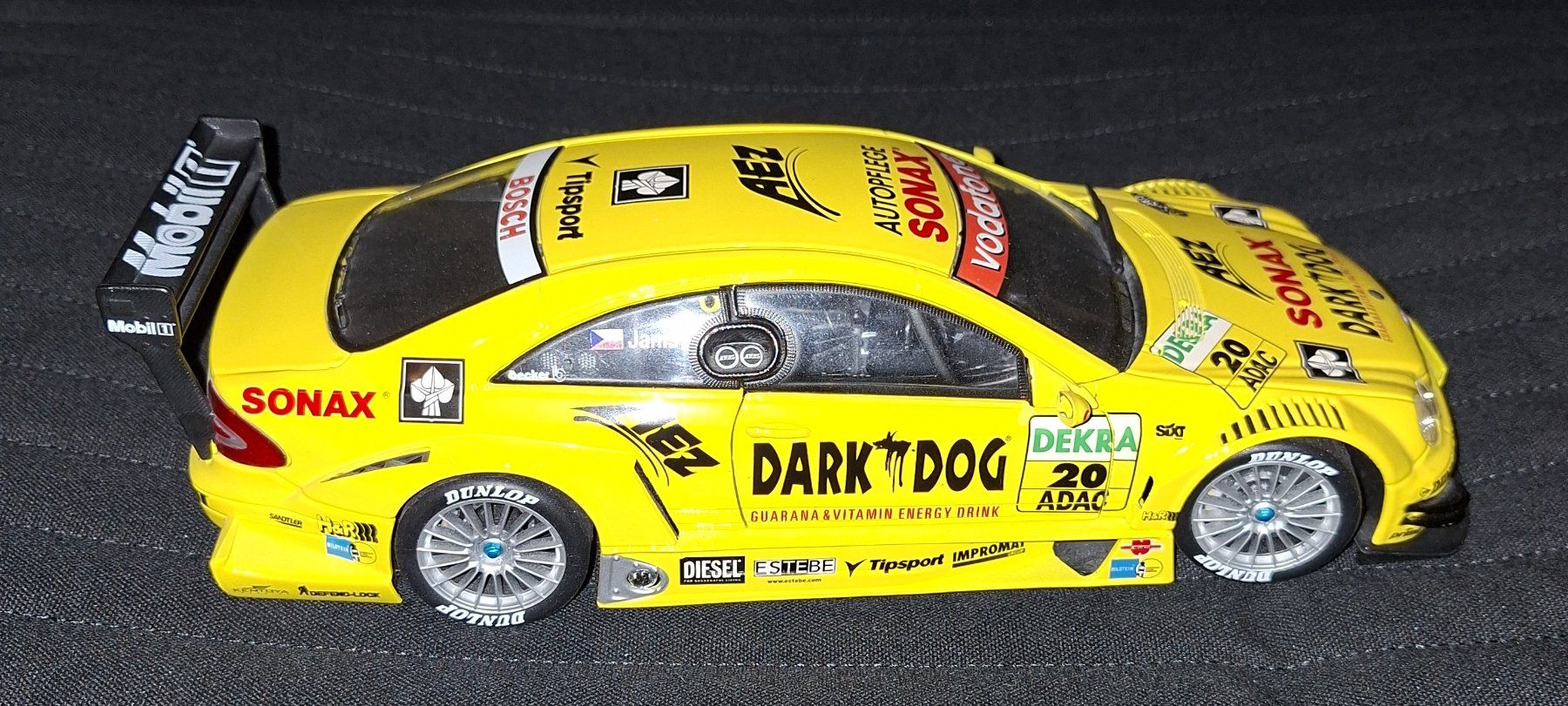 Maisto Voitures modèles: 1/18 Mercedes CLK DTM 2004 – D'occasion à Deitingen par Rotscher_Bern 3