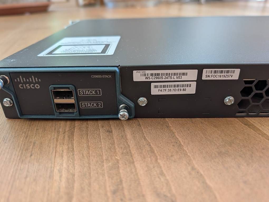 Cisco Hub & Switch: Cisco Catalyst 2960-S 24 Port Switch – Usato da Pfaffnau venduto da reapcx 3