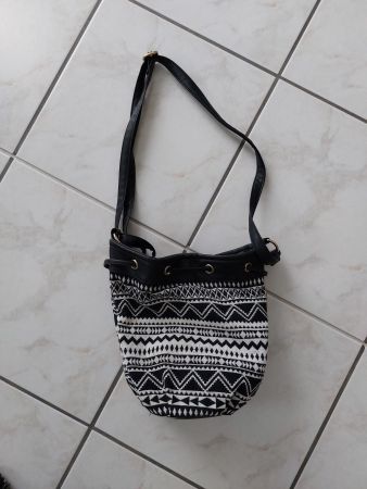 Handtasche