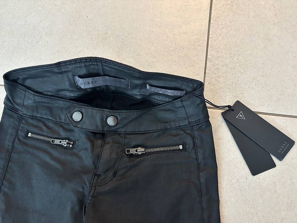 Pantaloni: Guess Hose – Usato da Laufenburg venduto da tam_xbg7 1