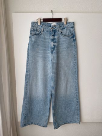 GANNI Jeans mit Tragefalten, Gr. 28