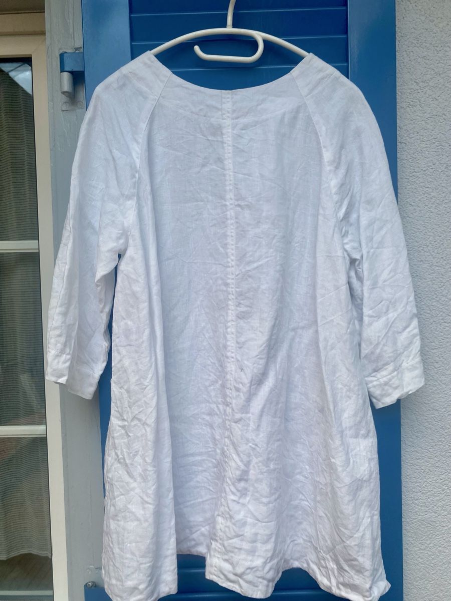 Blusen: Weiss Leinenbluse M – Gebraucht aus Chur von KUMI2024 2