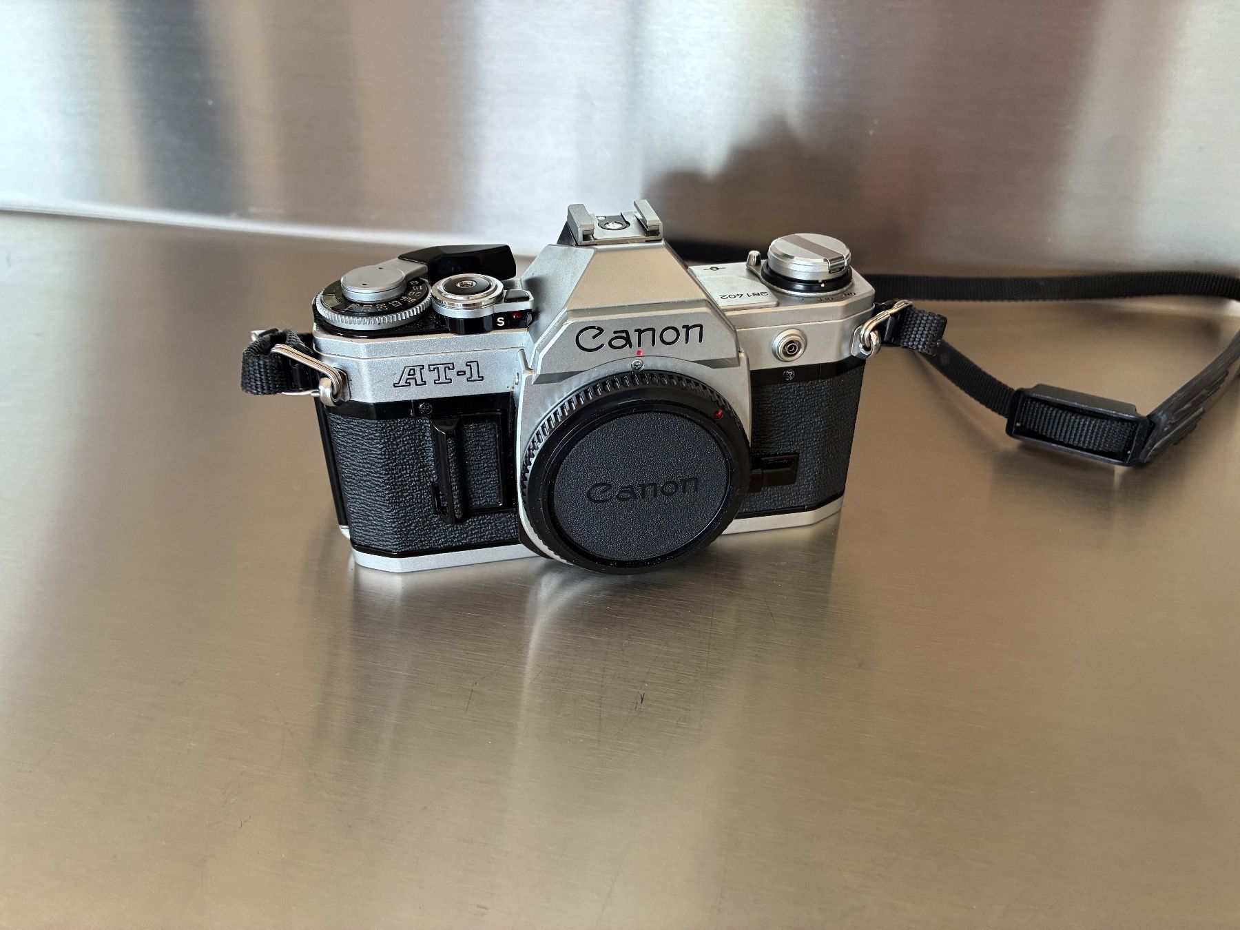 Canon Kamera: Canon AT-1 Gehäuse – Gebraucht aus Wäldi von 1491Dominik