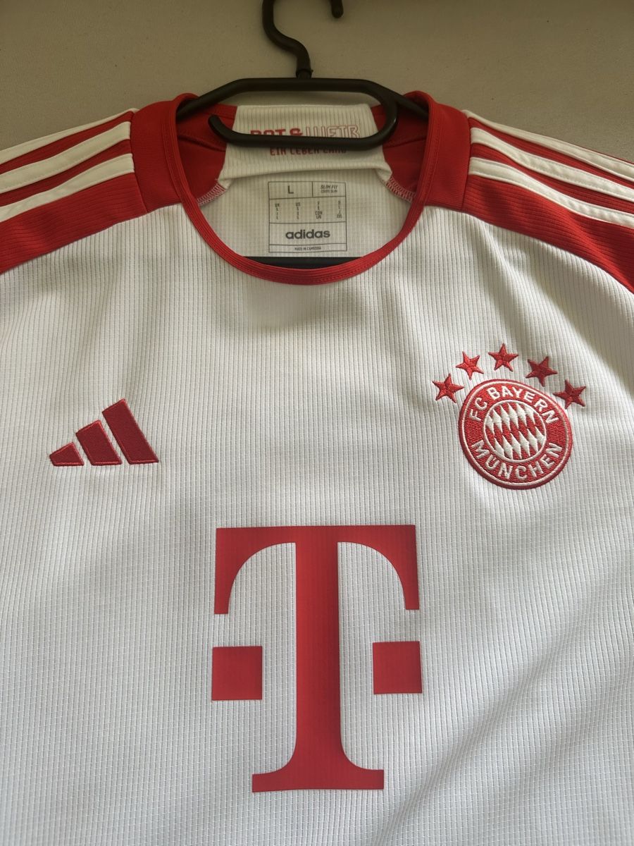 Leibchen & Hosen: Bayern München Kane Shirt – Gebraucht aus Thun von diddle76 1