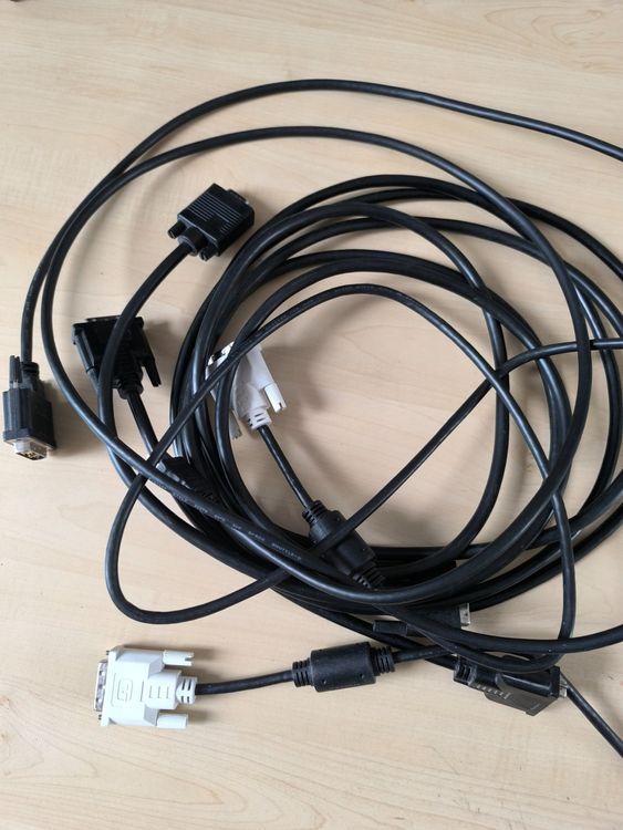 Monitor-Kabel Set: VGA/DVI/HDMI (div. Längen) (Gebraucht) in Kallnach ...