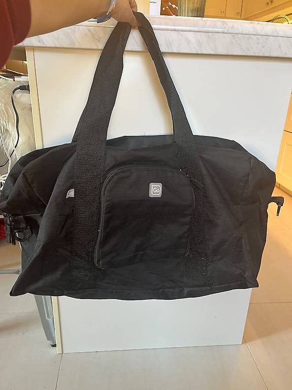 Valises de voyage: Sac de voyage pliable – D'occasion à Troinex par nadinebmichaelson