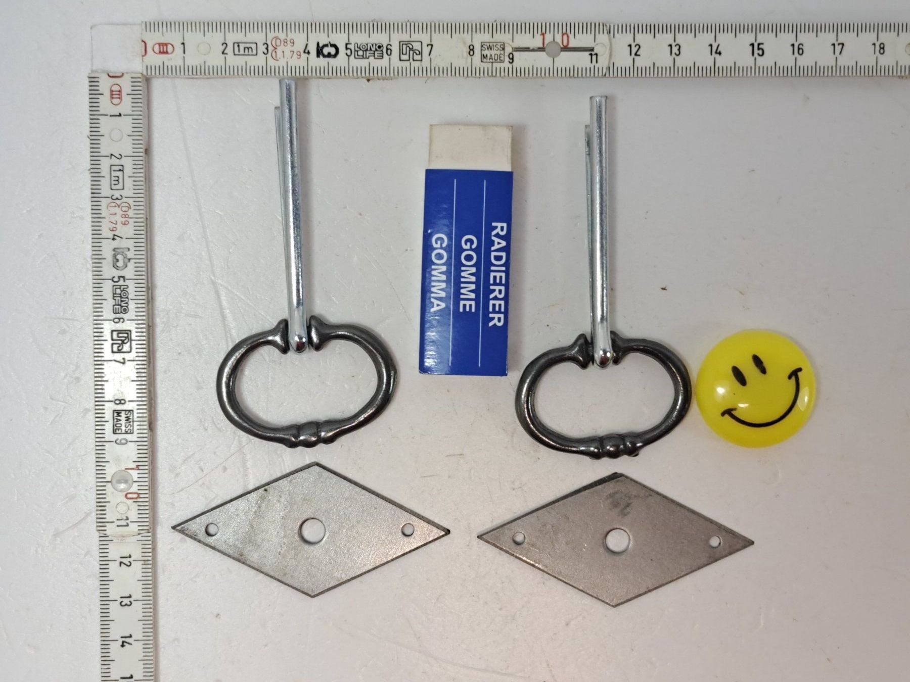 Lucchetti: 2 Möbel Fall Griffe, Antik Style, Eisen (LOT3035#MBS3) – Nuovo (secondo la descrizione) da Baar venduto da rocca268 6