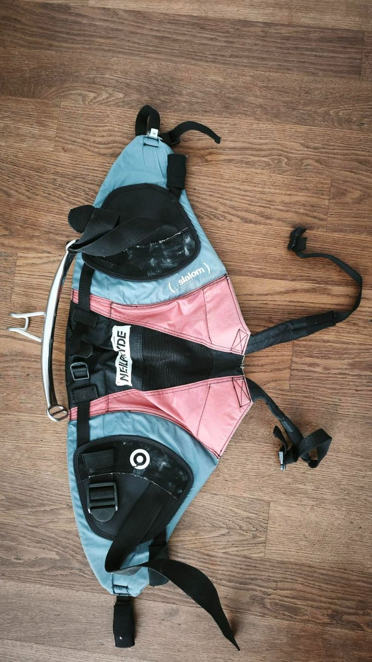 Attrezzatura da arrampicata: Windsurf-Trapez NEILPRYDE, Grösse M – Usato da Würenlos venduto da Tinixy