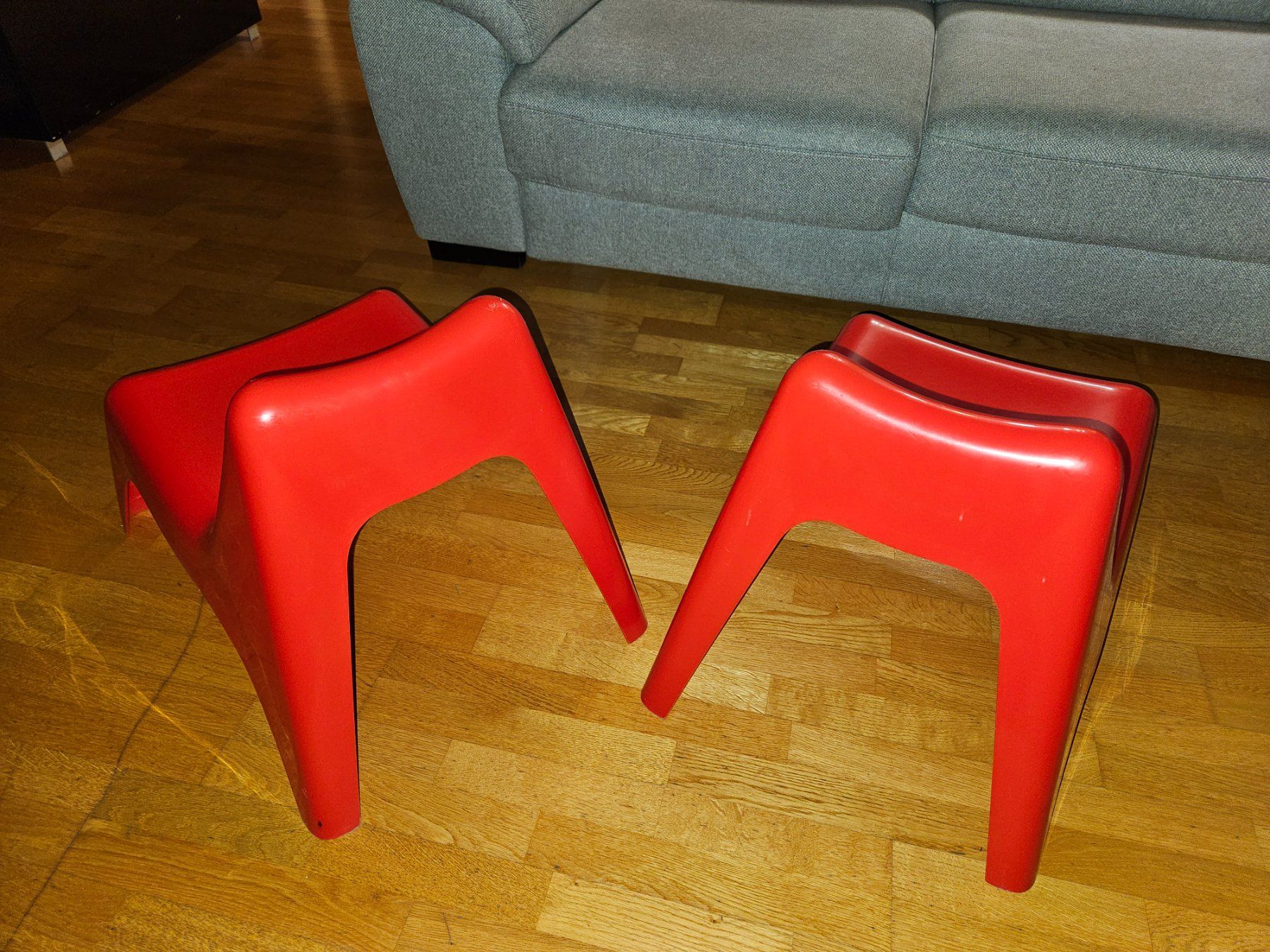 Ikea Stühle: 2 chaises enfant – Gebraucht aus Villars-sur-Glane von Bolinot 3