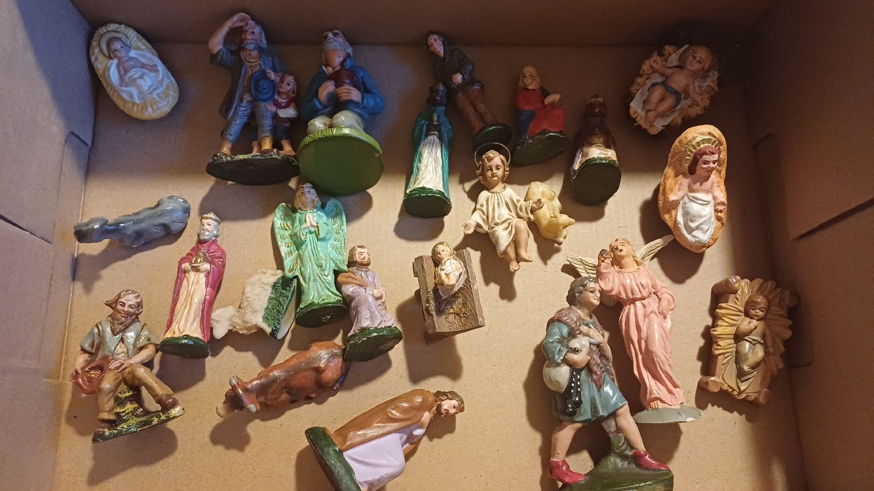 Statuette: 54 Antike Krippenfiguren – Usato da Flawil venduto da Pinkmalibu 6