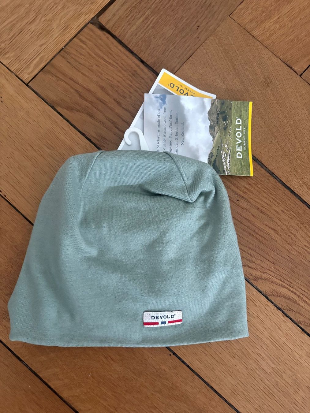 Copricapi, berretti & cappellini: NEU mit Etikette DEVOLD Beanie 100% Merino – Nuovo e nell'imballaggio originale da Zürich venduto da triangular