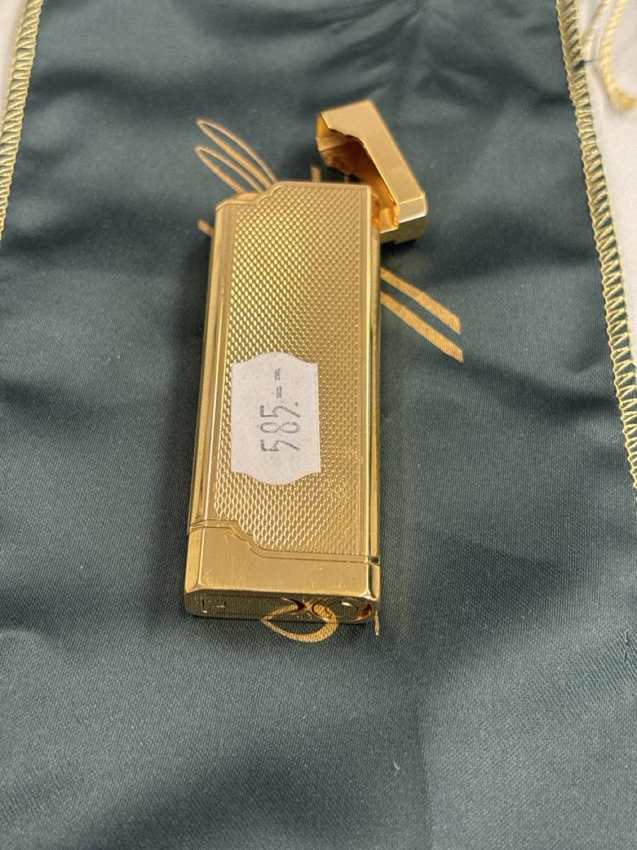 Davidoff Accendini: Davidoff Lighter Gold Plated Patterned Finish Used – Nuovo (secondo la descrizione) da Zermatt venduto da Wega.Boutique 1